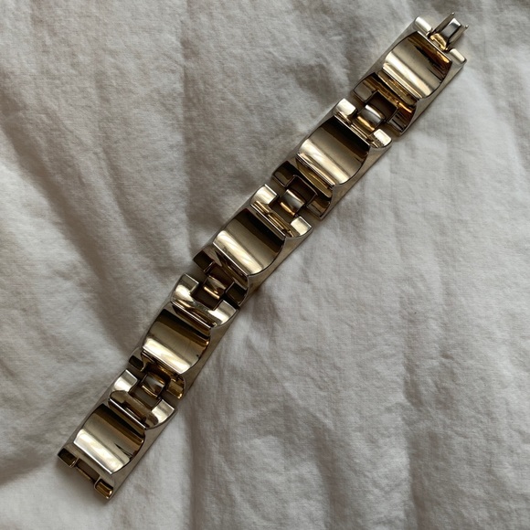 Vintage Coro Pegasus wide gold tone link bracelet - Picture 2 of 5